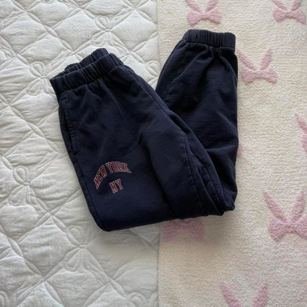 navy blue and red Brandy Melville rosa sweatpants jogger sweatpants